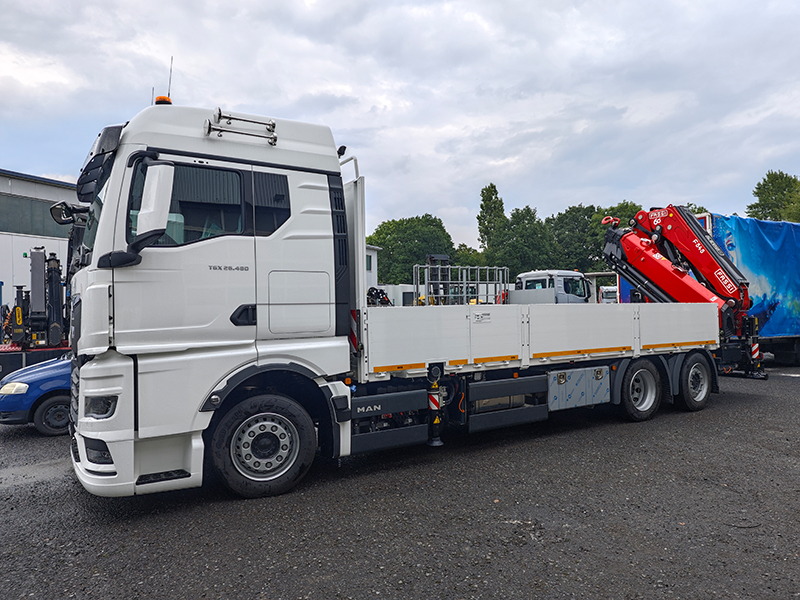 kran17 weißer Kran R&S Fahrzeugbau